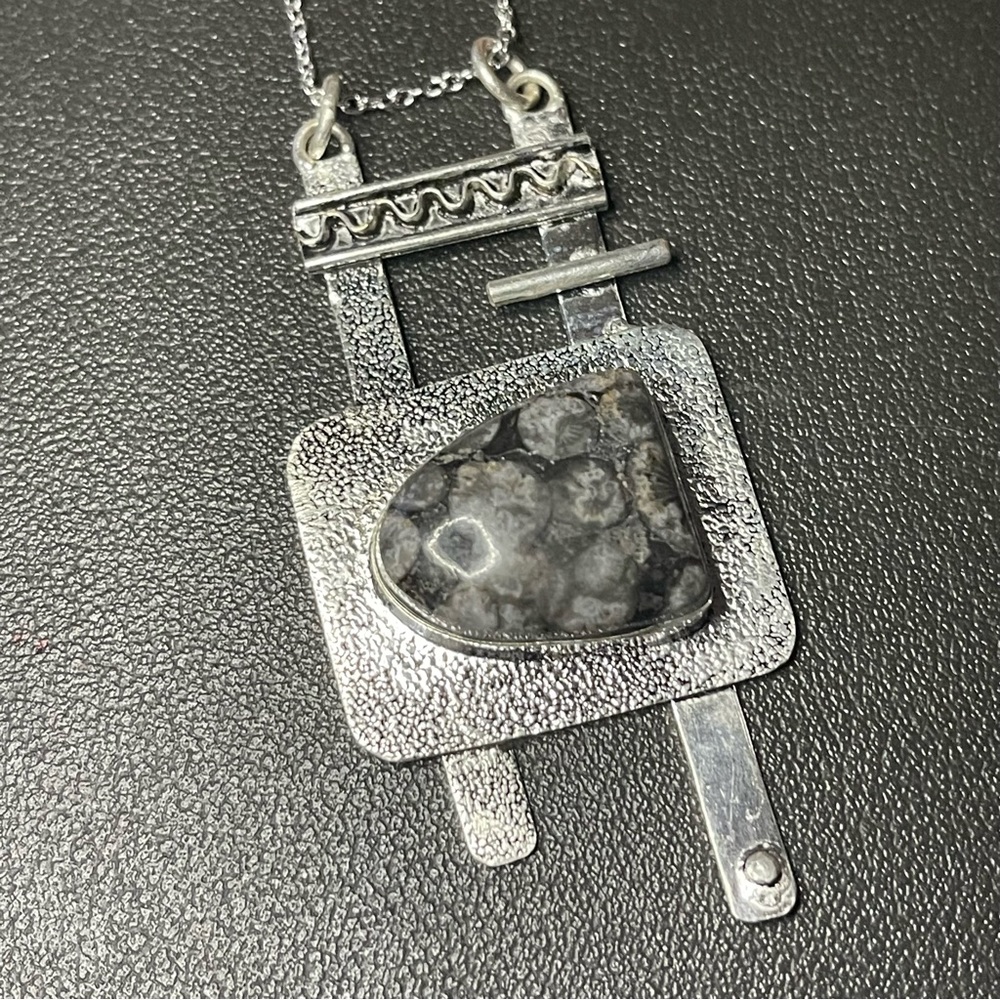 New 925 Sterling Silver Turritella Agate Coral Fossil Artisan Geometric Necklace - Picture 4 of 17